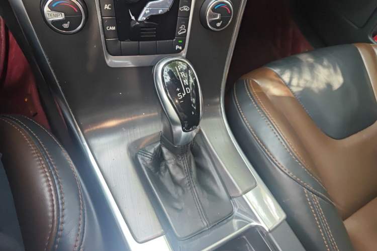 Used Volvo XC60 2014 T6 Zhiyi Edition Gear Lever