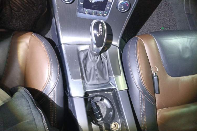 Used Volvo XC60 2014 Restyled T5 Zhiya Edition Gear Lever