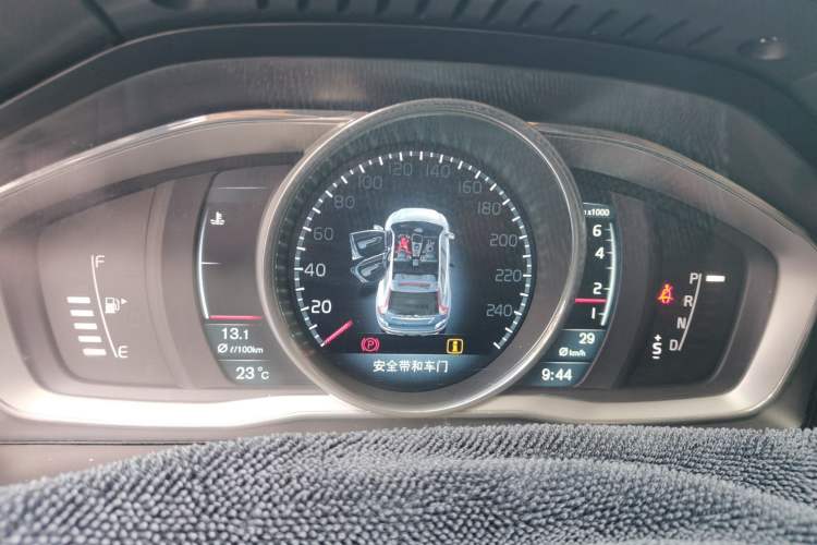 Used Volvo XC60 2014 T6 Zhiyi Edition Instrument Cluster