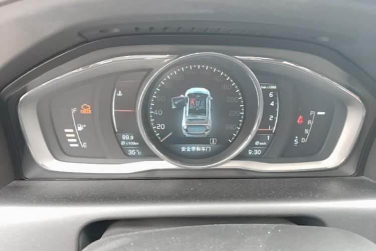 Used Volvo XC60 2014 T6 Zhiyi Edition Instrument Cluster