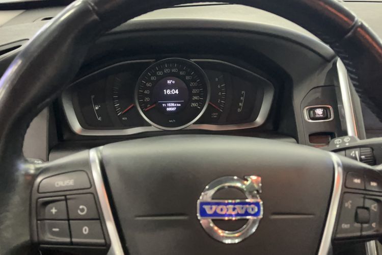 Used Volvo XC60 2014 T5 Zhiyi Edition Instrument Cluster