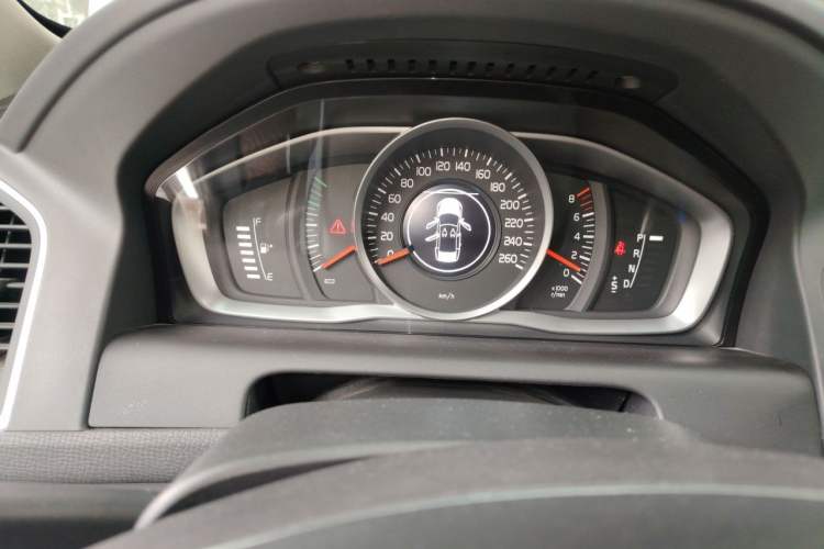 Used Volvo XC60 2014 T5 Zhiyi Edition Instrument Cluster