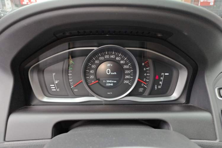 Used Volvo XC60 2014 T5 Zhiyi Edition Instrument Cluster
