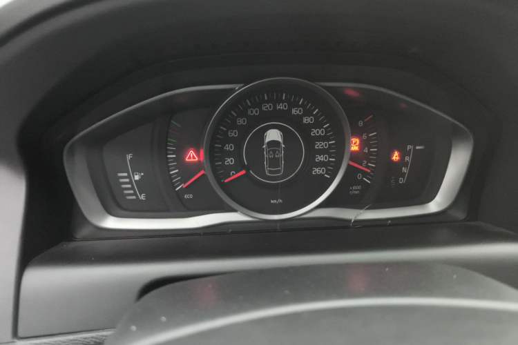 Used Volvo XC60 2014 T5 Zhiyi Edition Instrument Cluster