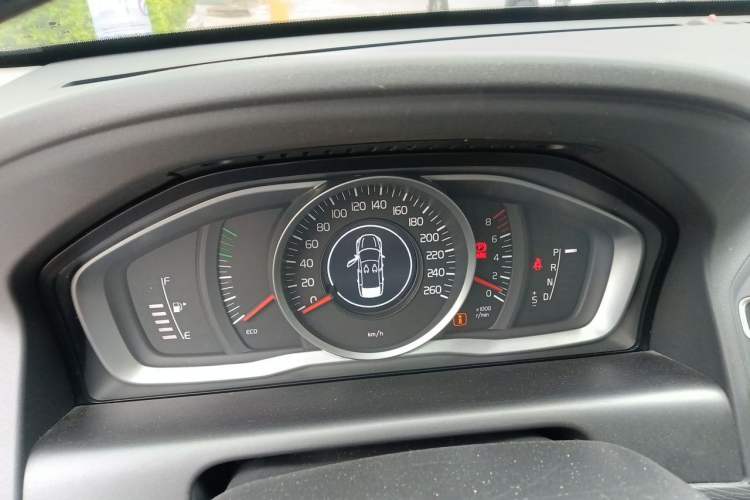 Used Volvo XC60 2014 T5 Zhiyi Edition Instrument Cluster