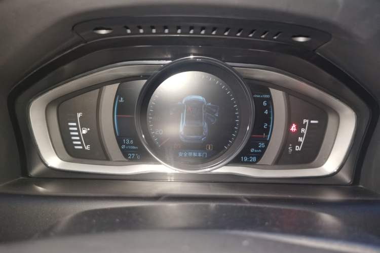 Used Volvo XC60 2014 Restyled T5 Zhiya Edition Instrument Cluster