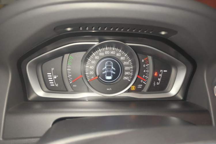 Used Volvo XC60 2014 T5 Zhiyi Edition Instrument Cluster