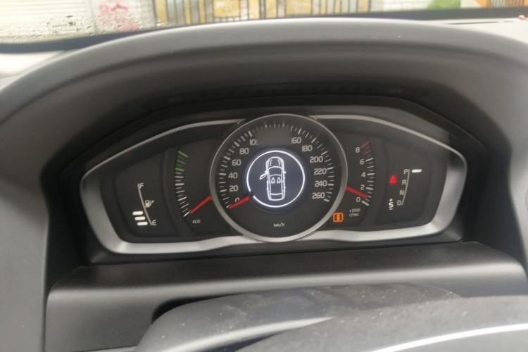Used Volvo XC60 2014 T5 Zhiyi Edition Instrument Cluster