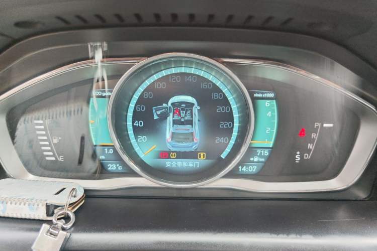 Used Volvo XC60 2014 T5 Zhiya Edition Instrument Cluster