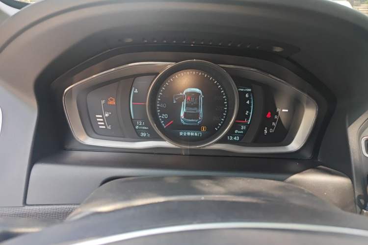 Used Volvo XC60 2014 T6 Zhiyi Edition Instrument Cluster