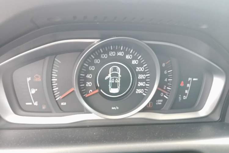 Used Volvo XC60 2014 T5 Zhiyi Edition Instrument Cluster