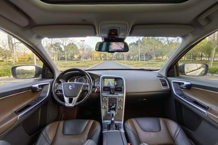 Used Volvo XC60 2014 T6 Zhiyi Edition Interior 2