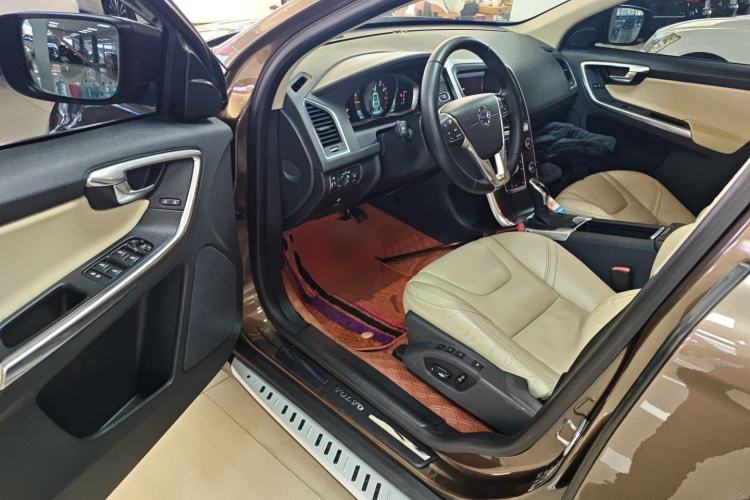 Used Volvo XC60 2014 T5 Zhiya Edition Interior 3