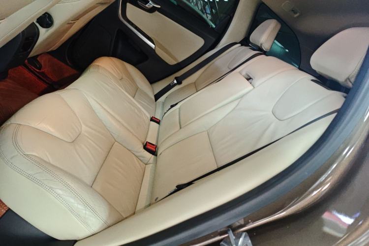Used Volvo XC60 2014 T5 Zhiya Edition Interior 4