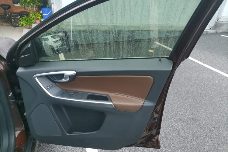 Used Volvo XC60 2014 Restyled T5 Zhiya Edition Interior 5