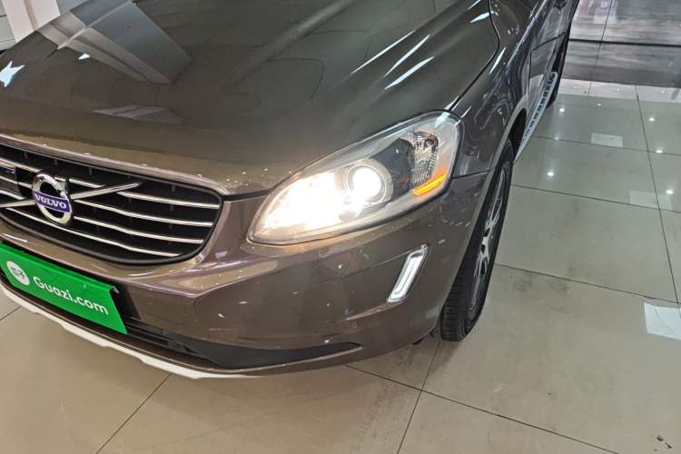 Used Volvo XC60 2014 T5 Zhiya Edition Left Front Headlight