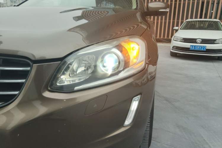 Used Volvo XC60 2014 T5 Zhiyi Edition Left Front Headlight