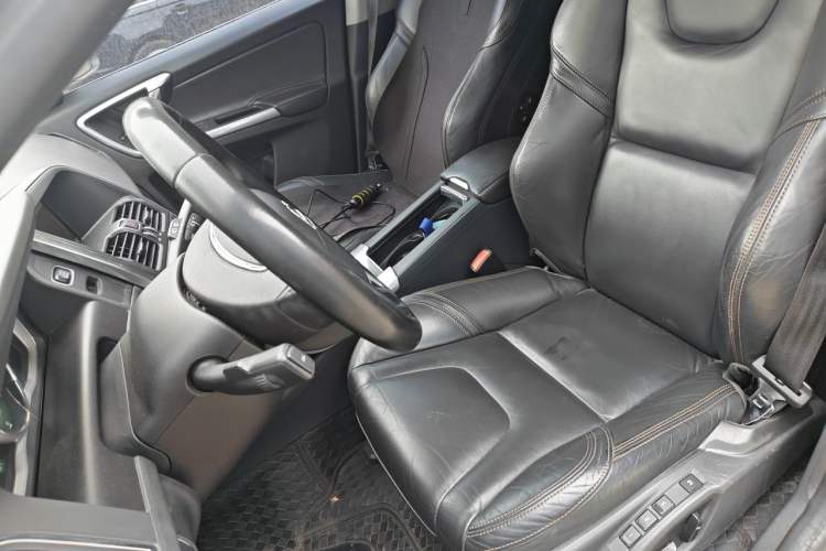 Used Volvo XC60 2014 T5 Zhiya Edition Left Front Seat