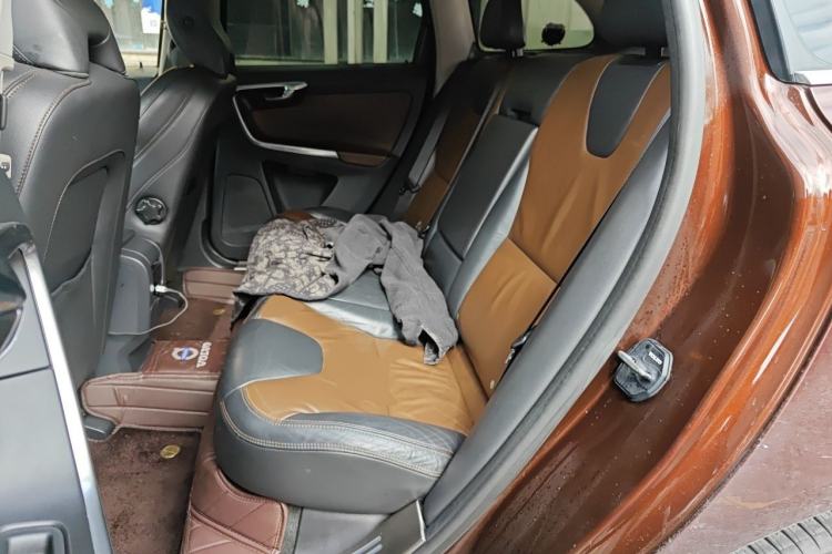 Used Volvo XC60 2014 T5 Zhiya Edition Left Rear Seat