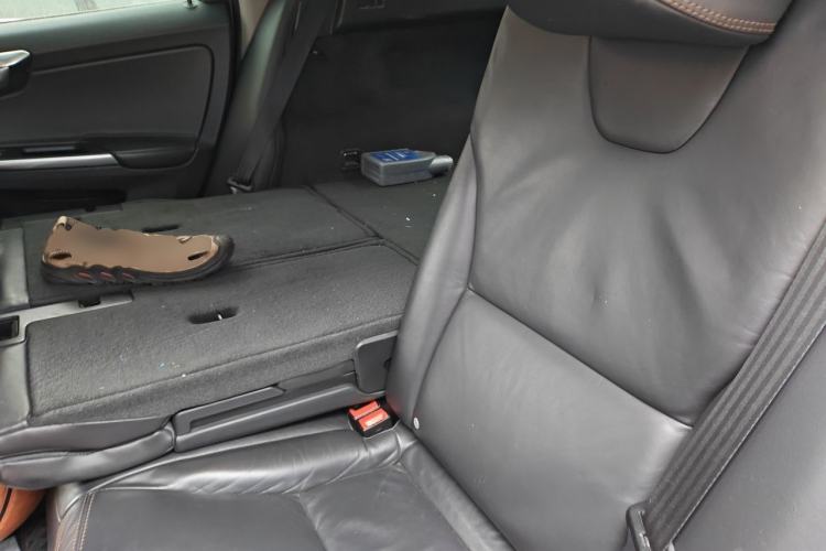 Used Volvo XC60 2014 T5 Zhiya Edition Left Rear Seat