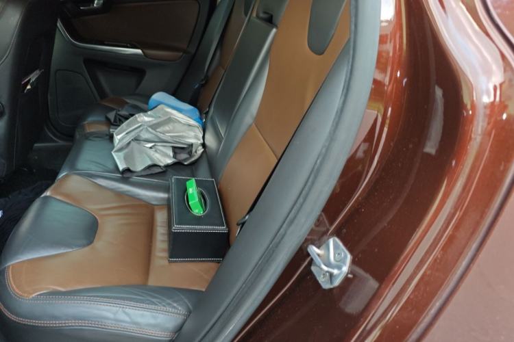 Used Volvo XC60 2014 T6 Zhiya Edition Left Rear Seat