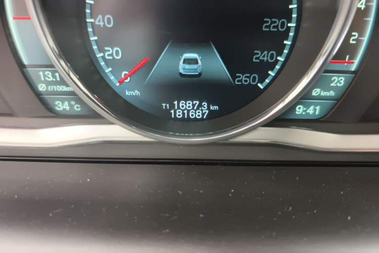 Used Volvo XC60 2014 T5 Zhiya Edition Odometer Close Up