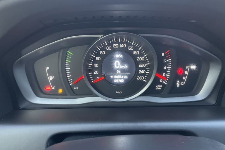Used Volvo XC60 2014 Facelift T5 Zhiyi Edition Odometer Close Up