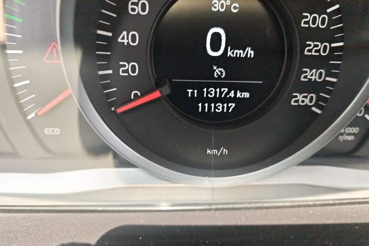 Used Volvo XC60 2014 T5 Zhiyi Edition Odometer Close Up