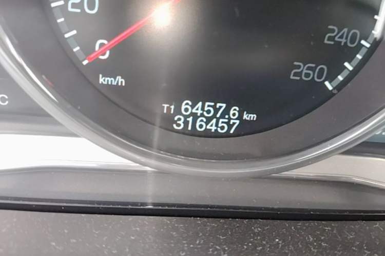 Used Volvo XC60 2014 T6 Zhiyi Edition Odometer Close Up