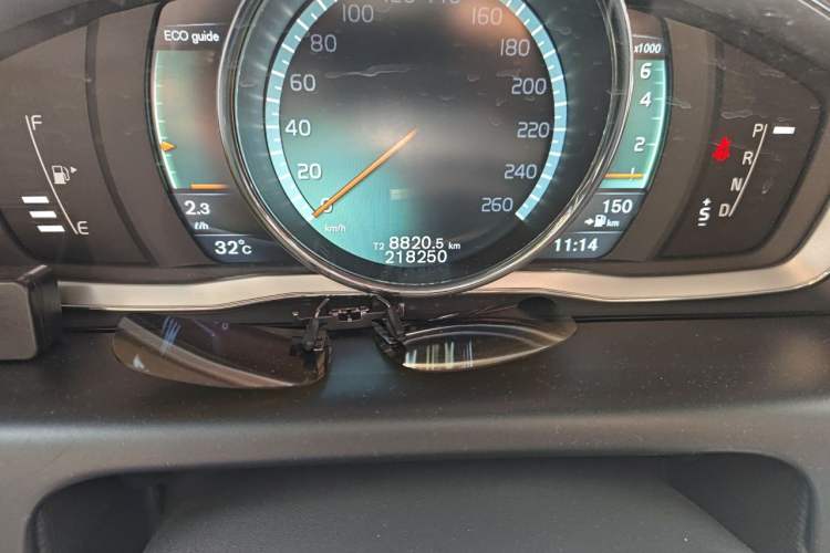 Used Volvo XC60 2014 Restyled T5 Zhiya Edition Odometer Close Up