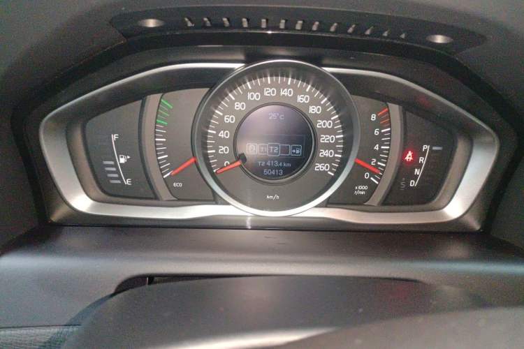Used Volvo XC60 2014 T5 Zhiyi Edition Odometer Close Up