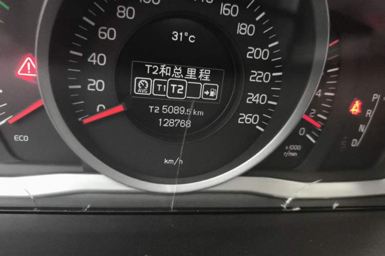 Used Volvo XC60 2014 T5 Zhiyi Edition Odometer Close Up