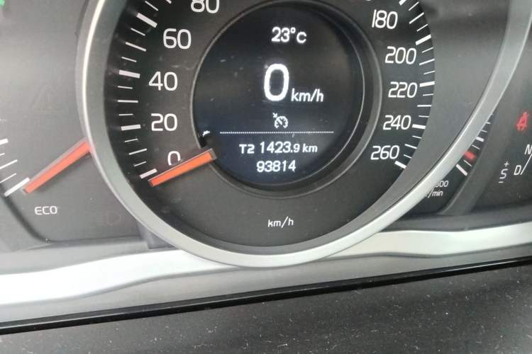 Used Volvo XC60 2014 T5 Zhiyi Edition Odometer Close Up