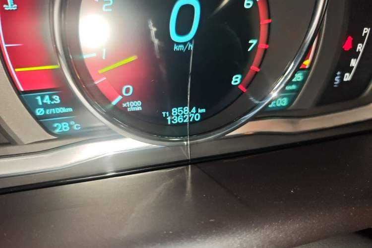 Used Volvo XC60 2014 T6 Zhiyi Edition Odometer Close Up