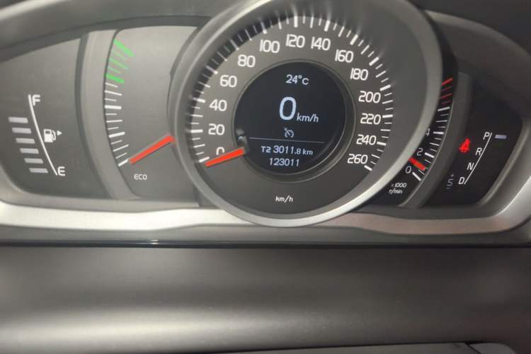 Used Volvo XC60 2014 T5 Zhiyi Edition Odometer Close Up