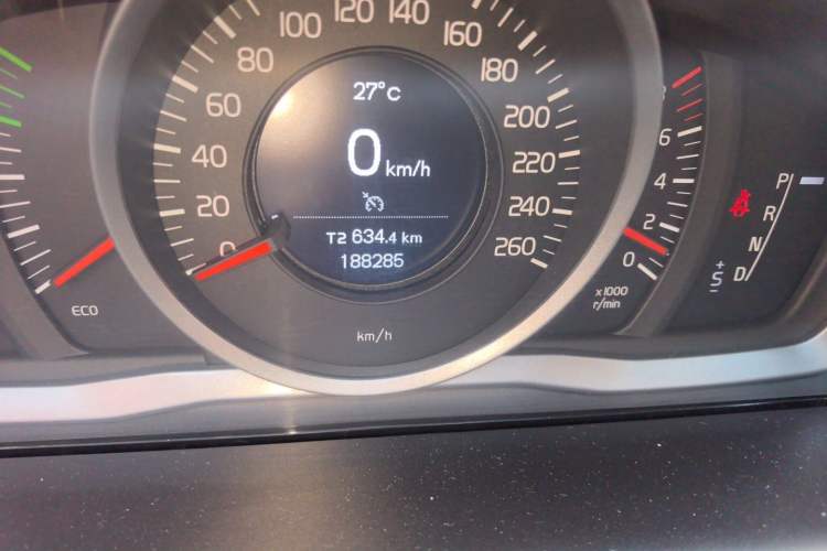 Used Volvo XC60 2014 T5 Zhiya Edition Odometer Close Up