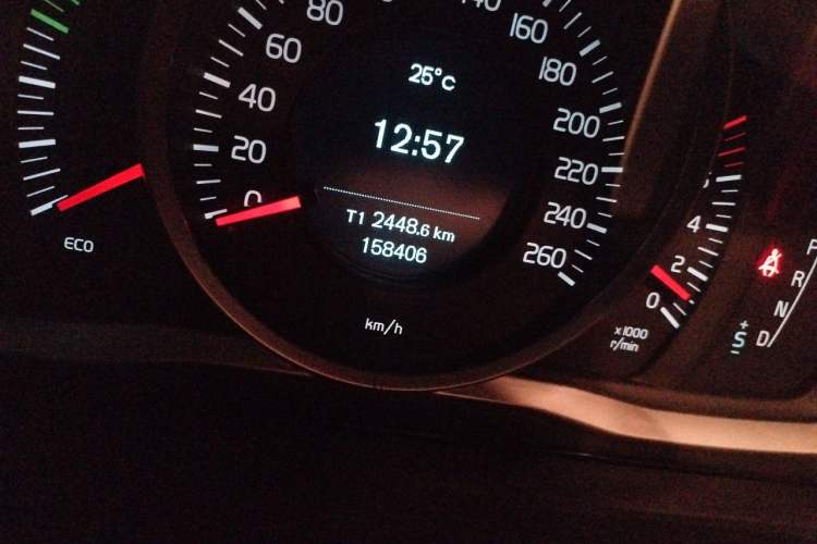 Used Volvo XC60 2014 Facelift T5 Zhiyi Edition Odometer Close Up