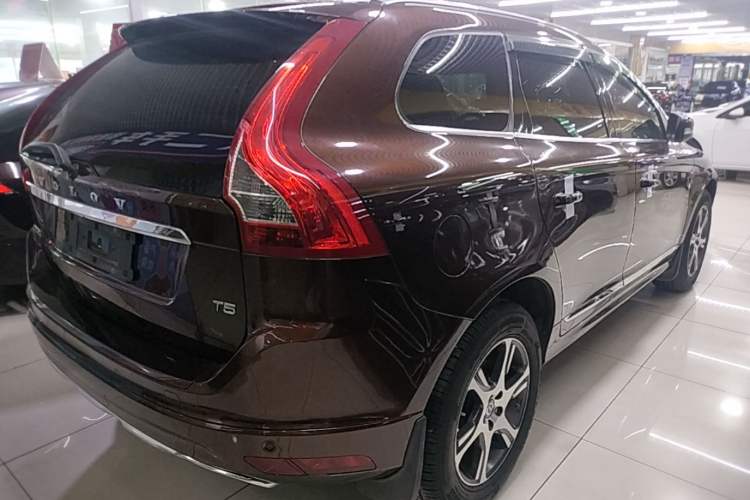 Used Volvo XC60 2014 Restyled T5 Zhiya Edition Rear Right 45 Deg