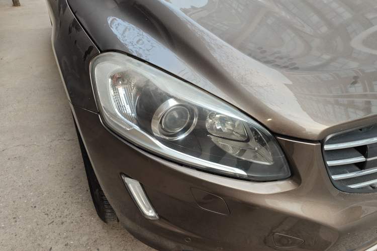 Used Volvo XC60 2014 T5 Zhiya Edition Right Front Headlight