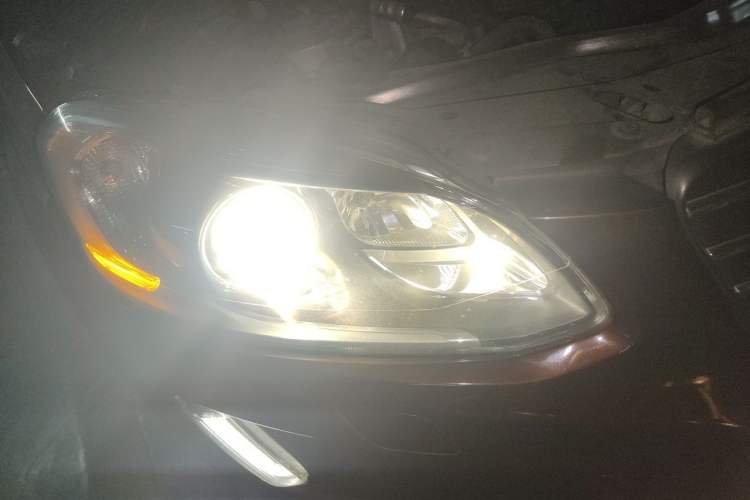Used Volvo XC60 2014 T5 Zhiyi Edition Right Front Headlight