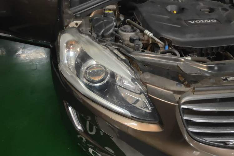 Used Volvo XC60 2014 T5 Zhiyi Edition Right Front Headlight