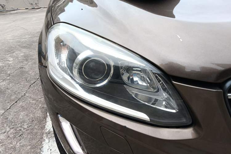 Used Volvo XC60 2014 T5 Zhiyi Edition Right Front Headlight