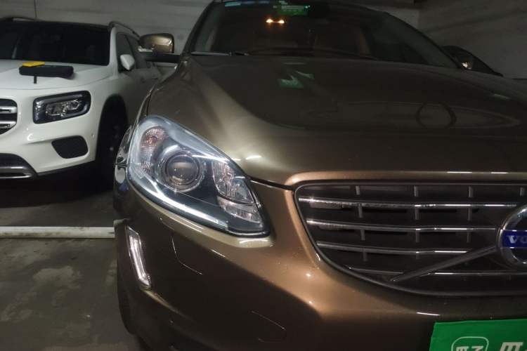 Used Volvo XC60 2014 T6 Zhiyi Edition Right Front Headlight
