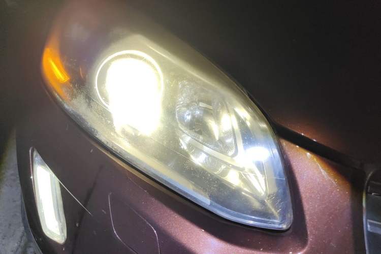 Used Volvo XC60 2014 T5 Zhiya Edition Right Front Headlight