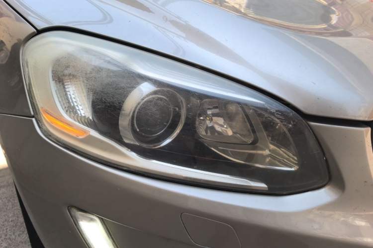 Used Volvo XC60 2014 T5 Zhiya Edition Right Front Headlight