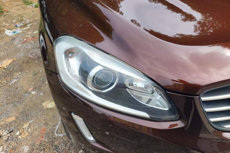 Used Volvo XC60 2014 T5 Zhiya Edition Right Front Headlight