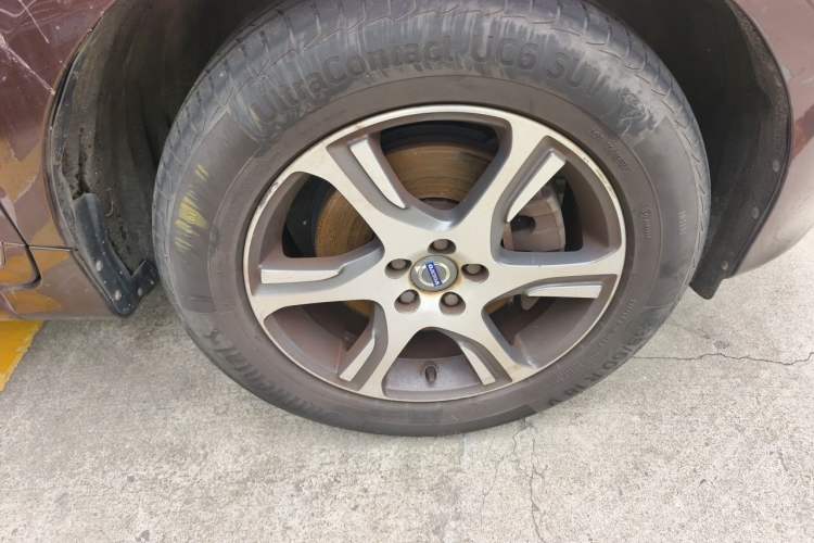 Used Volvo XC60 2014 T5 Zhiya Edition Right Front Wheel Hub