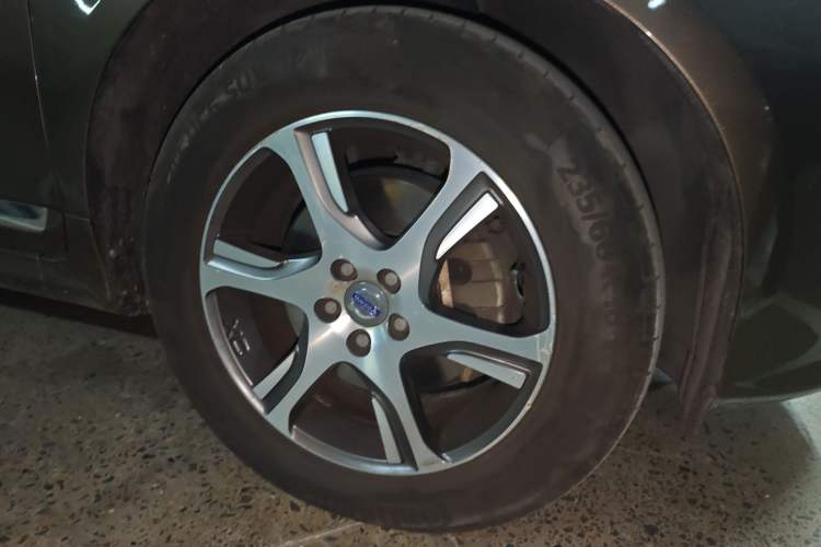 Used Volvo XC60 2014 Restyled T5 Zhiya Edition Right Front Wheel Hub