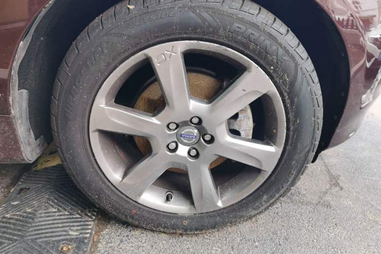 Used Volvo XC60 2014 T6 Zhiyi Edition Right Front Wheel Hub