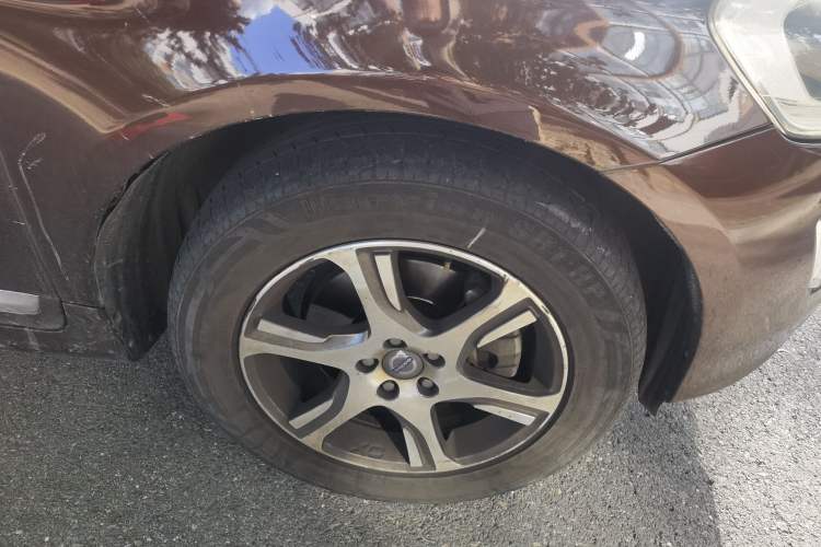 Used Volvo XC60 2014 T5 Zhiya Edition Right Front Wheel Hub